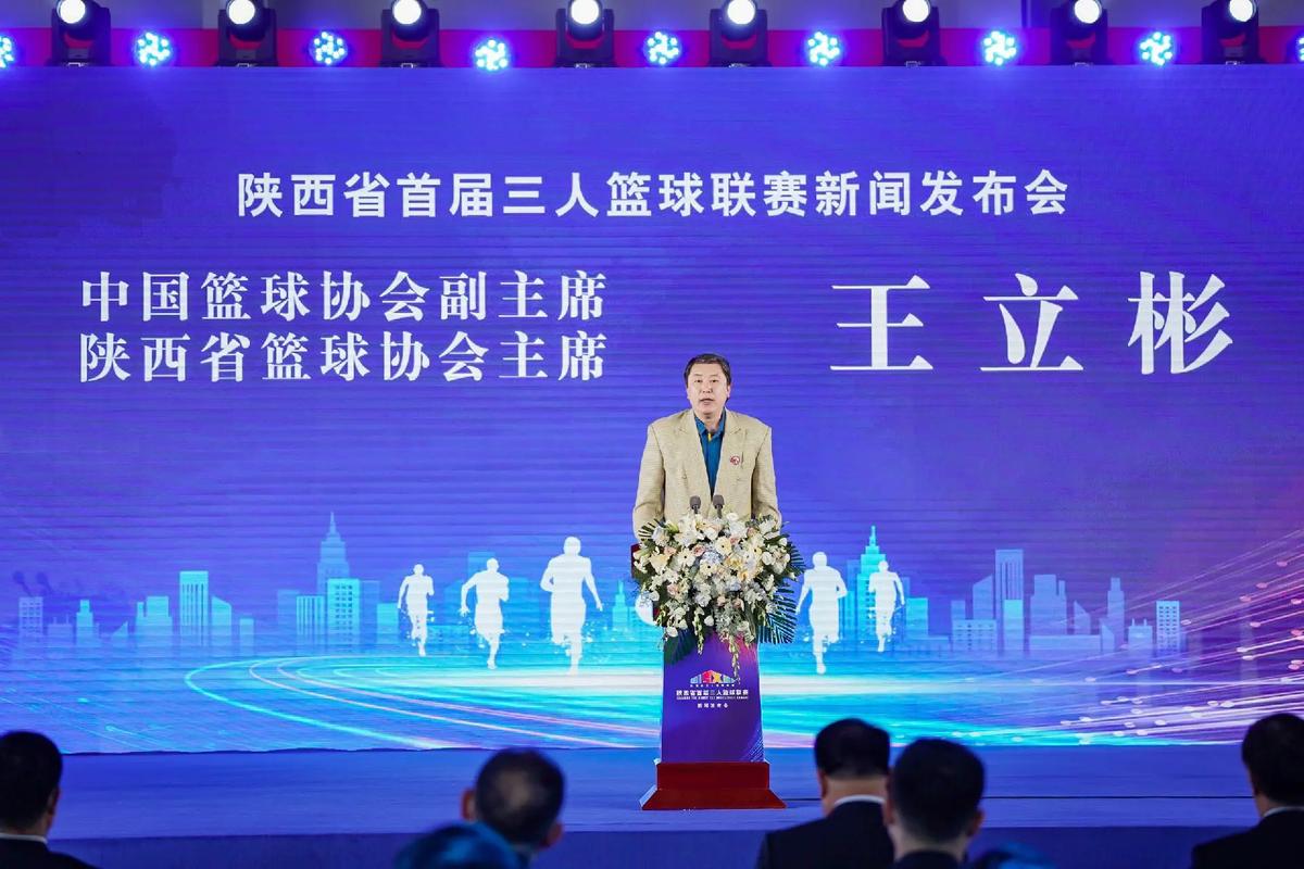 更在于她对